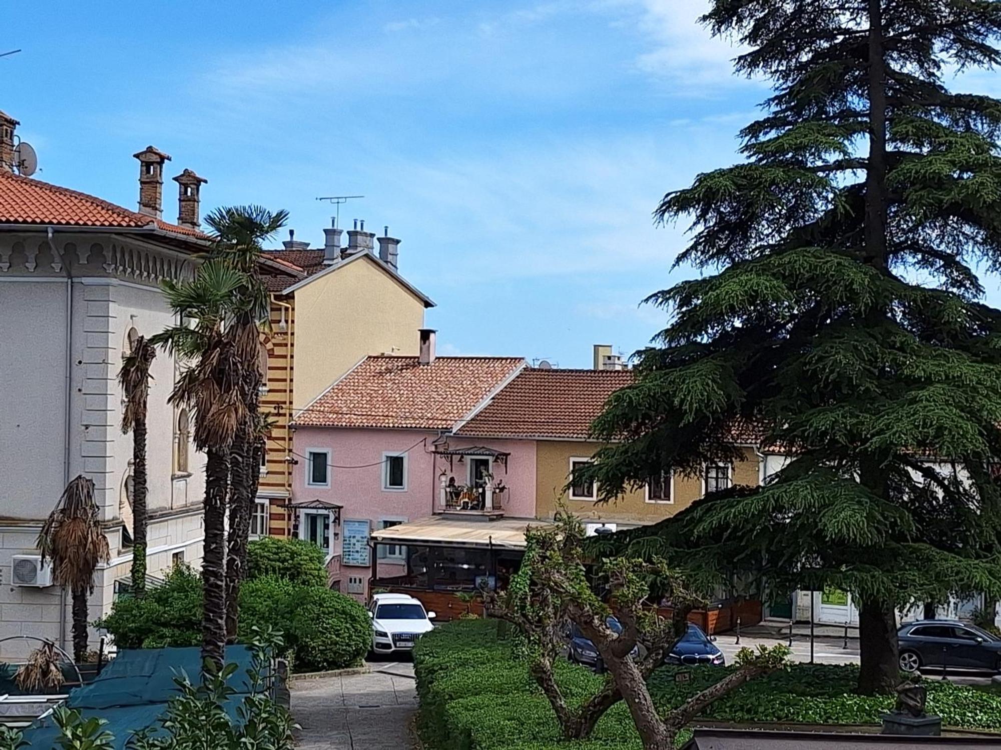 Apartments Knezgrad Laurana Esterno foto
