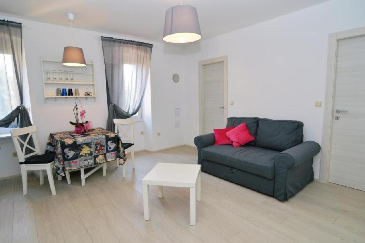 Apartments Knezgrad Laurana Esterno foto